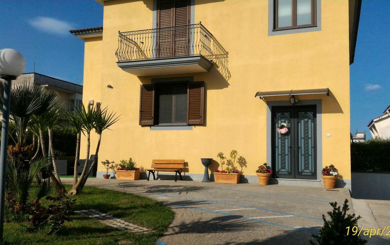 B&B Villa Rosa SantʼAntonio Abate Exterior foto